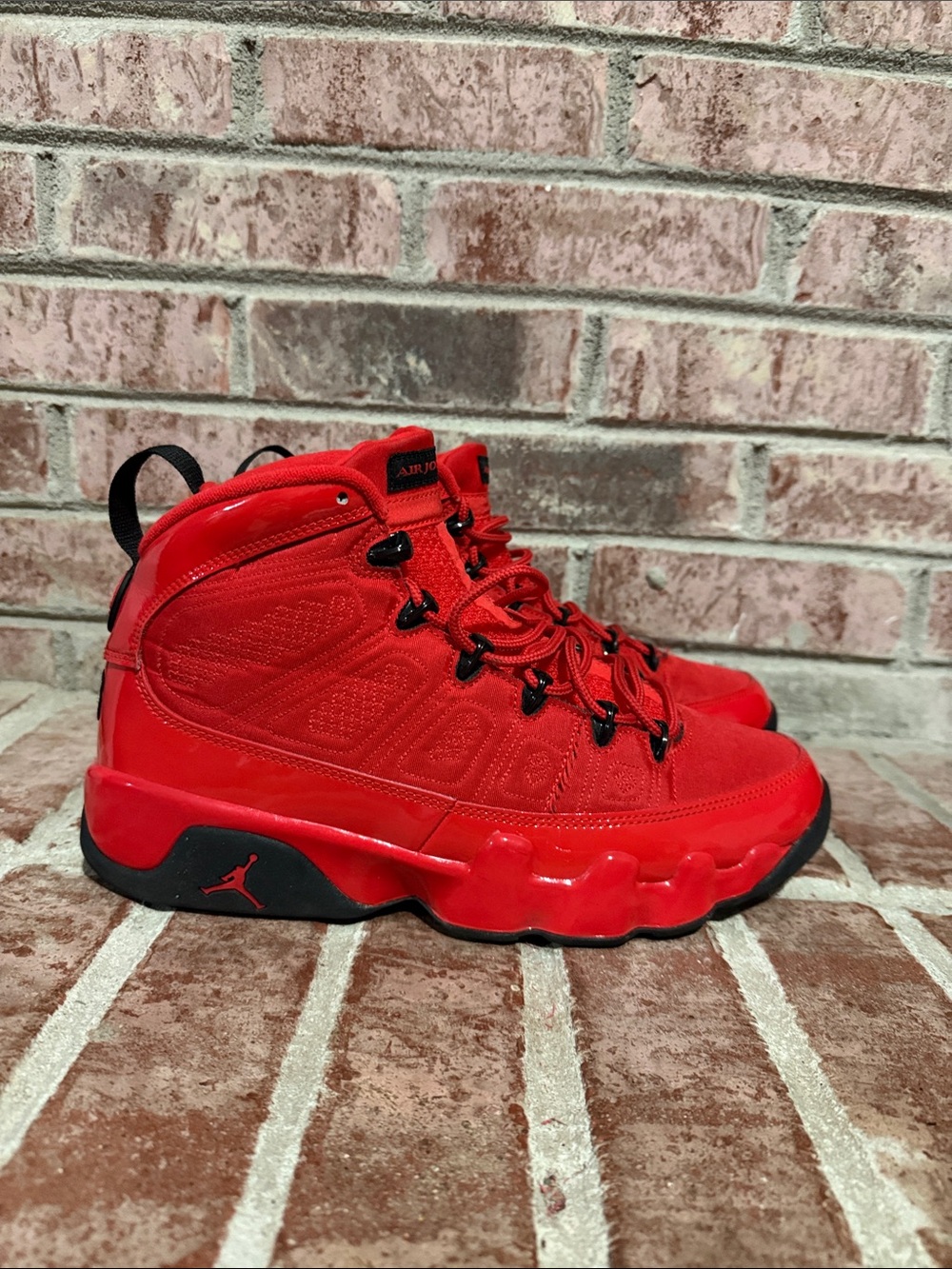 Mens Jordan 9 retro chili red Sneakers size 9